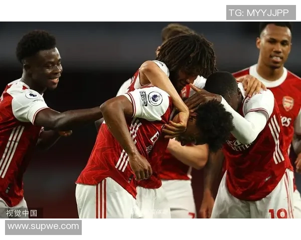 西布朗足球球星：从青训到英超的蜕变与辉煌之路