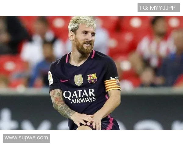 金色发型与足球天赋并肩而行 探秘金发球星的独特魅力与赛场表现